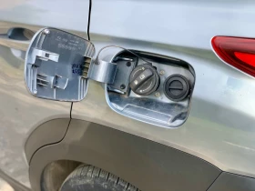 Hyundai Kona 2.0i AWD Газов инжекцион , снимка 17