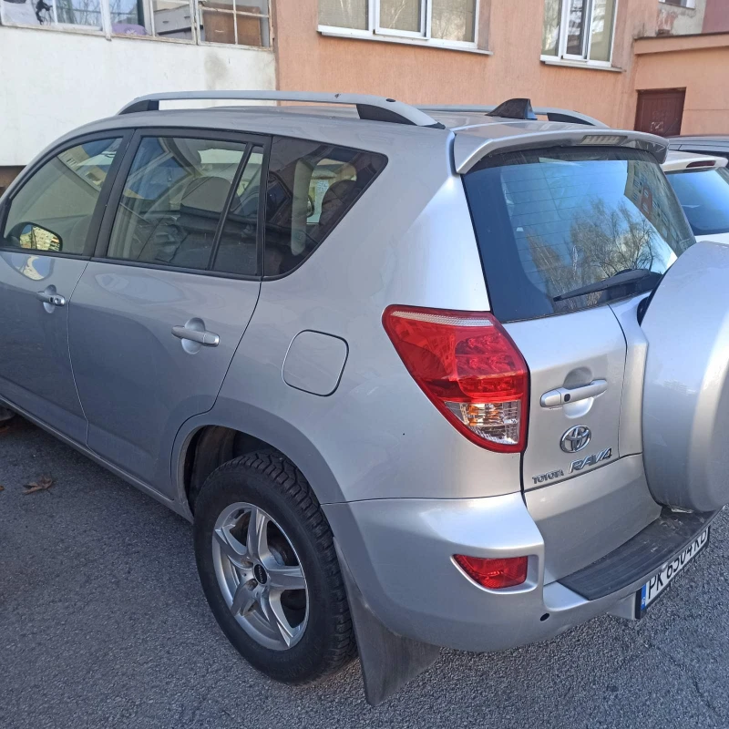 Toyota Rav4, снимка 12 - Автомобили и джипове - 52773919