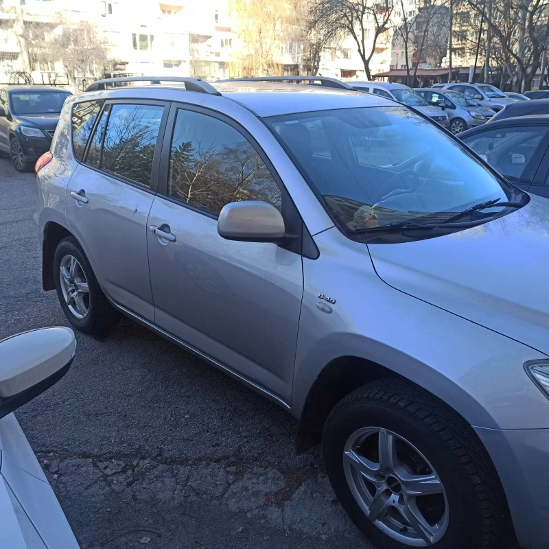 Toyota Rav4, снимка 3 - Автомобили и джипове - 52773919