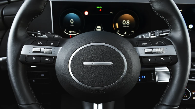 Hyundai Tucson 1.6 T-GDi LUXURY Mild Hybrid Automatic, снимка 9 - Автомобили и джипове - 53089910