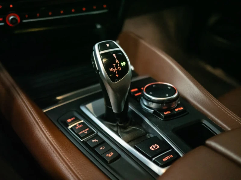 BMW X6 xDrive35i* Автокредит* (Цена до БГ), снимка 15 - Автомобили и джипове - 53434388