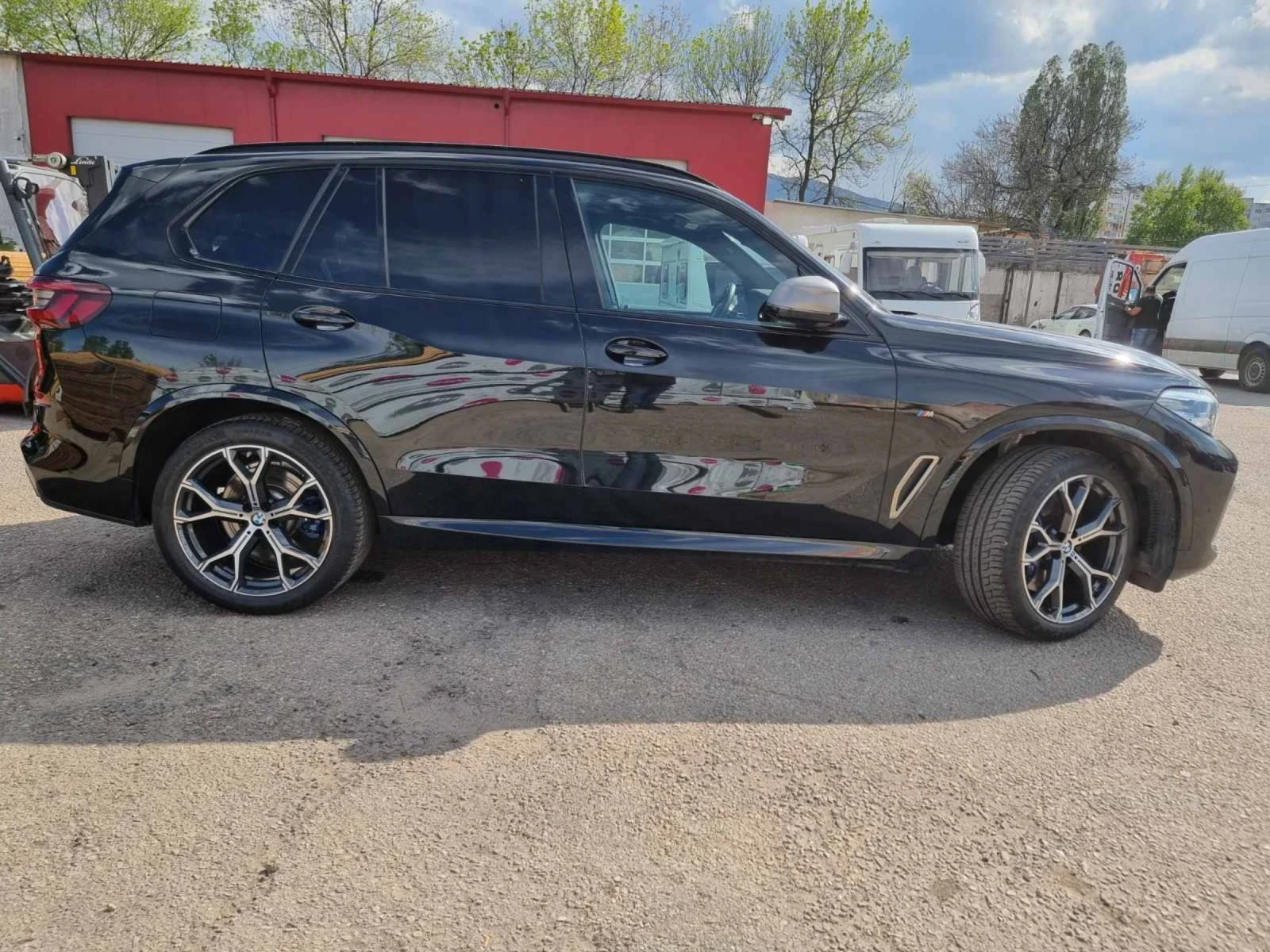 BMW X5 M50 - изображение 2