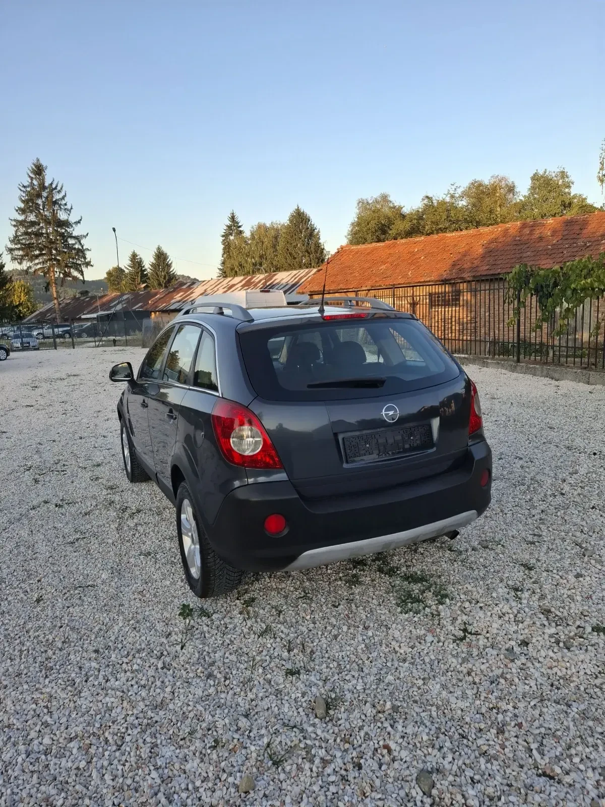 Opel Antara 2.0CDTI 4X4 - изображение 4