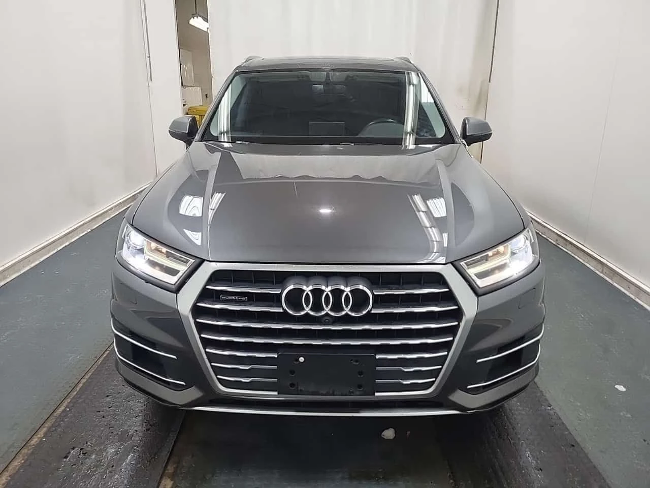 Audi Q7 * PREMIUM PLUS * CARFAX * ОБДУХВАНЕ* ПАНОРАМА*  - изображение 7