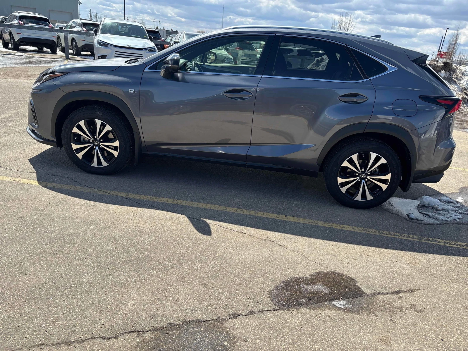 Lexus NX 300 * * CARFAX * * АВТО КРЕДИТ * * , снимка 4 - Автомобили и джипове - 54360451