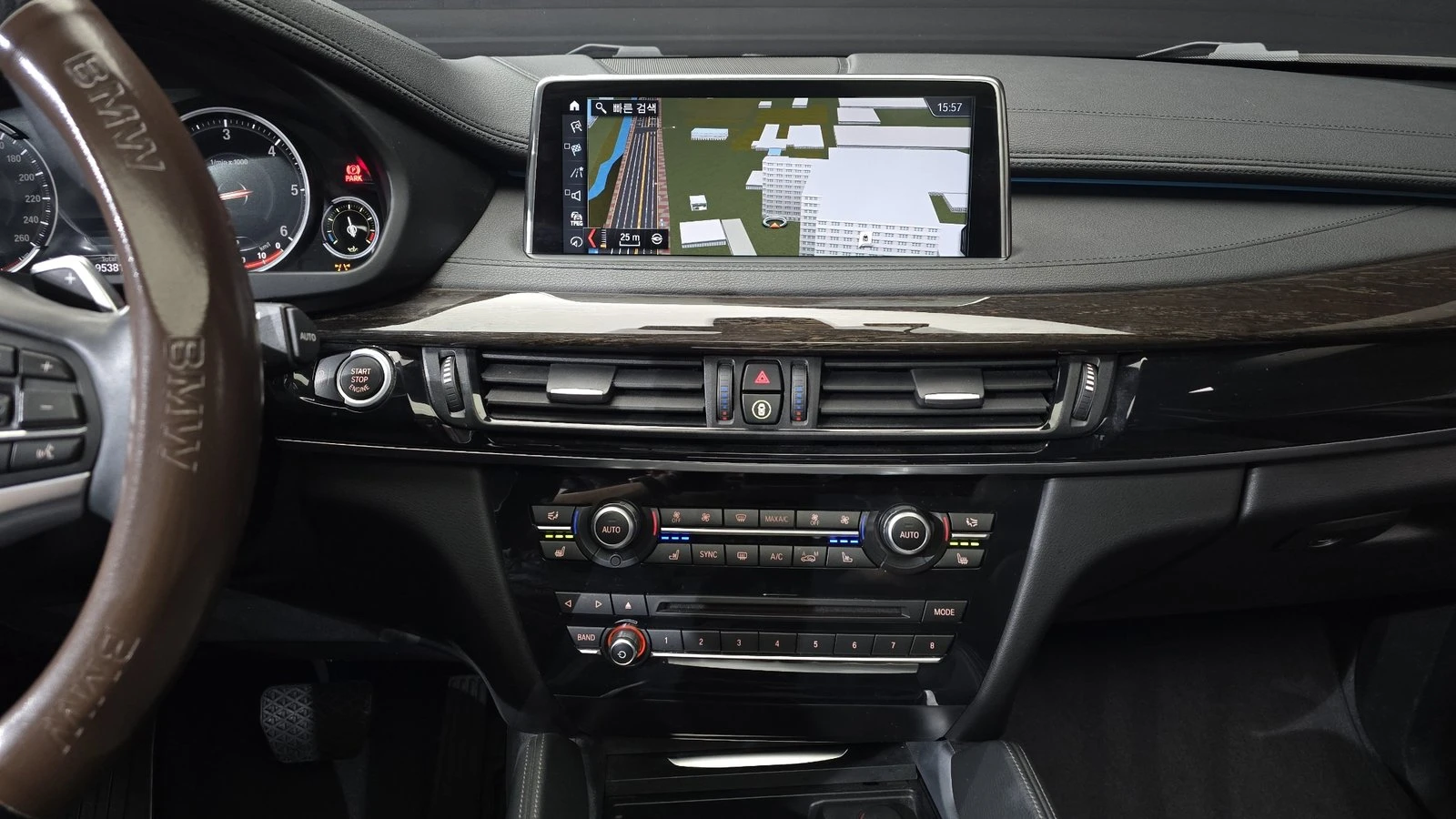 BMW X6 xDrive30d* ЛЮК* HUD* ПОДГРЕВ ВОЛАН* КРАЙНА ЦЕНА, снимка 14 - Автомобили и джипове - 55340489