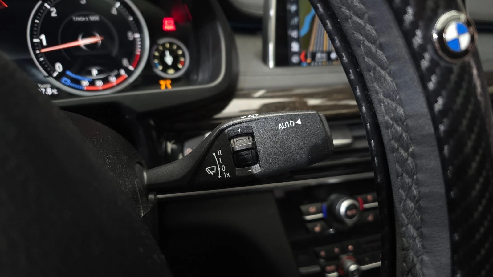 BMW X6 xDrive30d* ЛЮК* HUD* ПОДГРЕВ ВОЛАН* КРАЙНА ЦЕНА, снимка 16 - Автомобили и джипове - 55340489