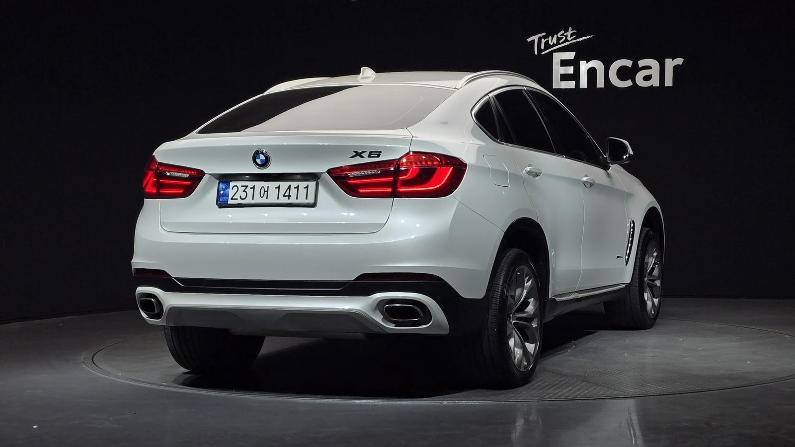BMW X6 xDrive30d* ЛЮК* HUD* ПОДГРЕВ ВОЛАН* КРАЙНА ЦЕНА, снимка 2 - Автомобили и джипове - 55340489