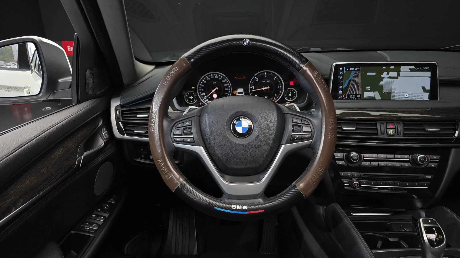 BMW X6 xDrive30d* ЛЮК* HUD* ПОДГРЕВ ВОЛАН* КРАЙНА ЦЕНА, снимка 13 - Автомобили и джипове - 55340489