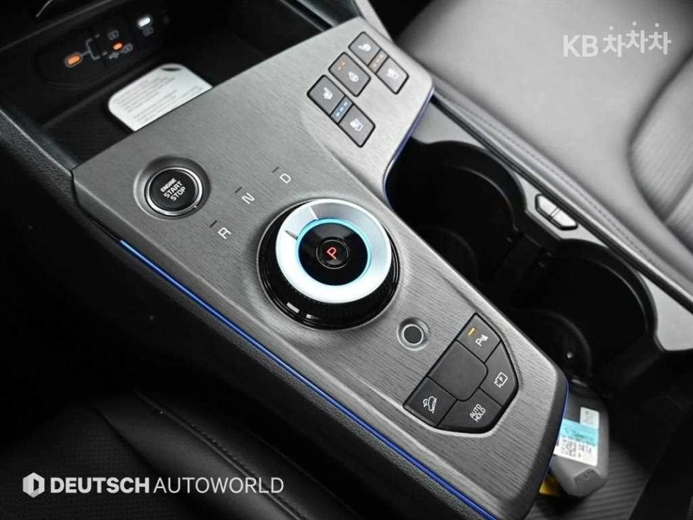 Kia Sportage 2.0 LPG 2WD Signature, снимка 8 - Автомобили и джипове - 56072418