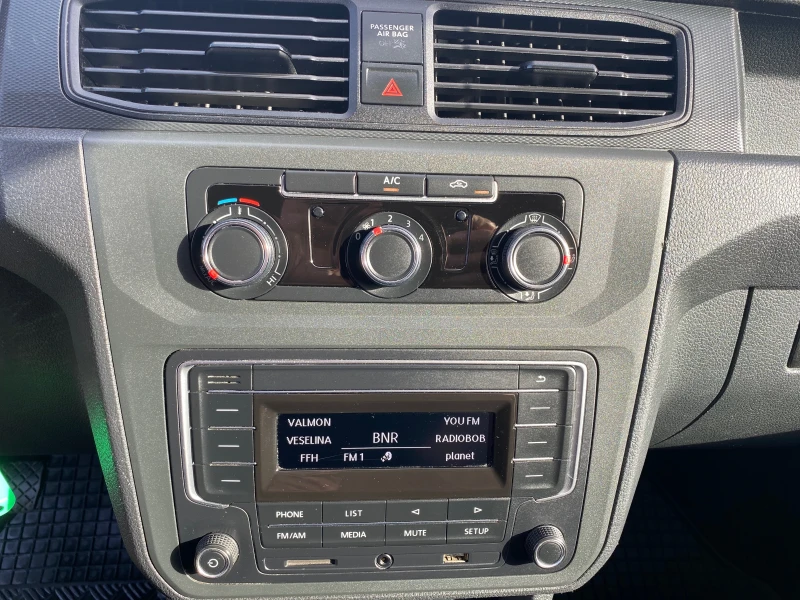 VW Caddy -2.0TDI/MAXI/ХЛАДИЛЕН/2019г./КЛИМАТИК, снимка 10 - Бусове и автобуси - 49608528