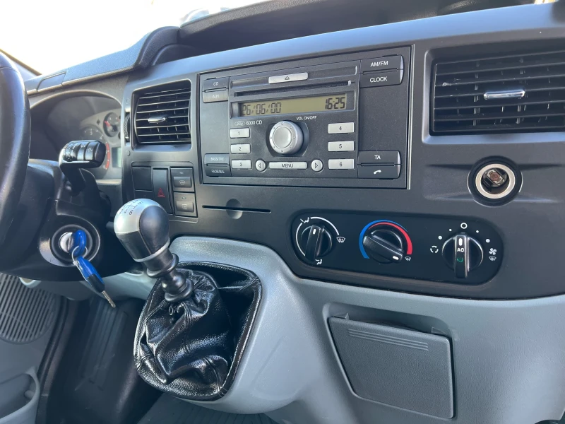 Ford Transit 9 МЕСТА - ДВОЕН КЛИМАТИК, снимка 17 - Бусове и автобуси - 52868622