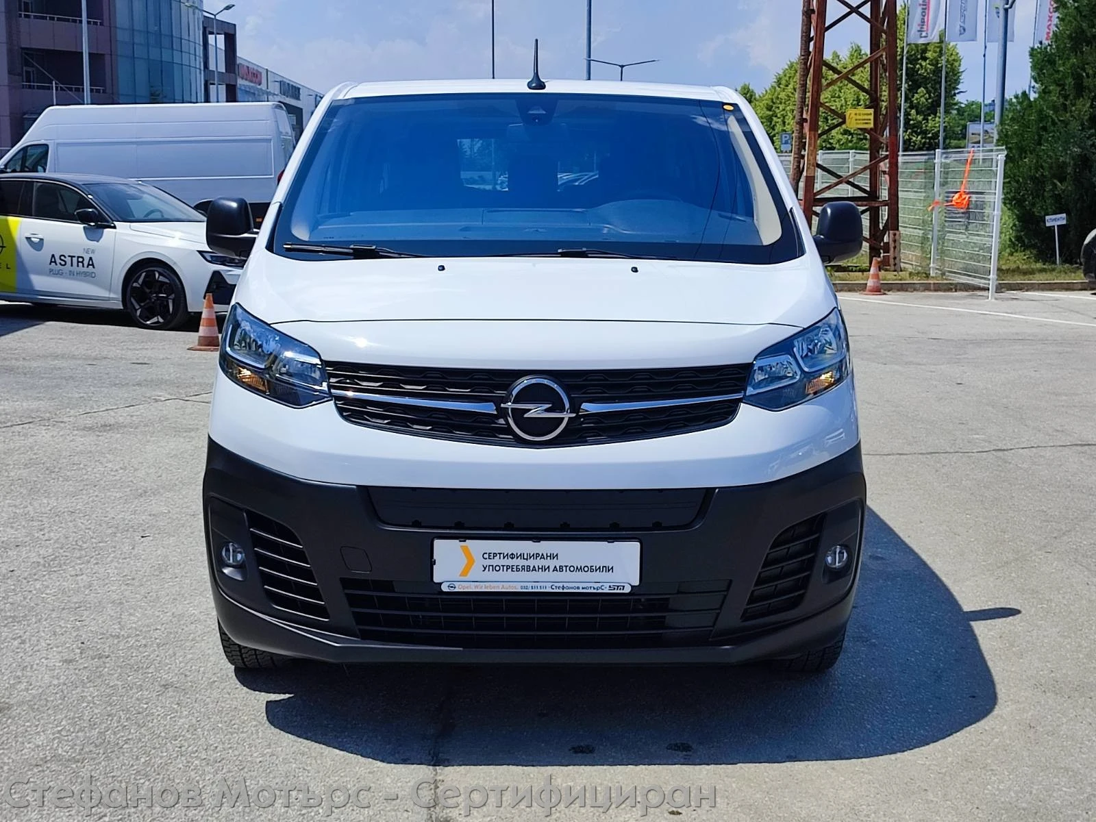 Opel Vivaro -e L  7+ 1 места 75kWh (136hp) AT - изображение 2