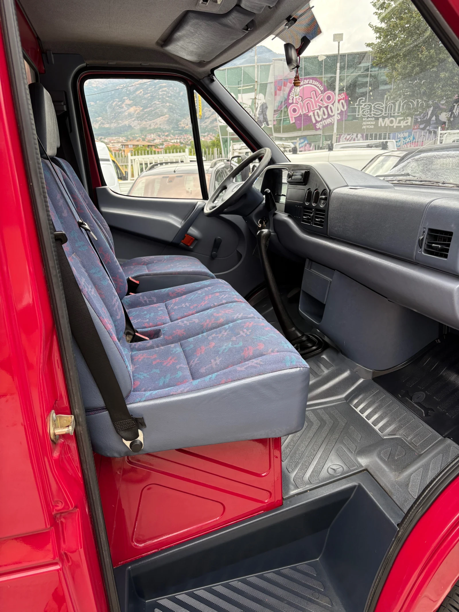 Mercedes-Benz Sprinter 412 КАТО НОВ 157000км - изображение 7