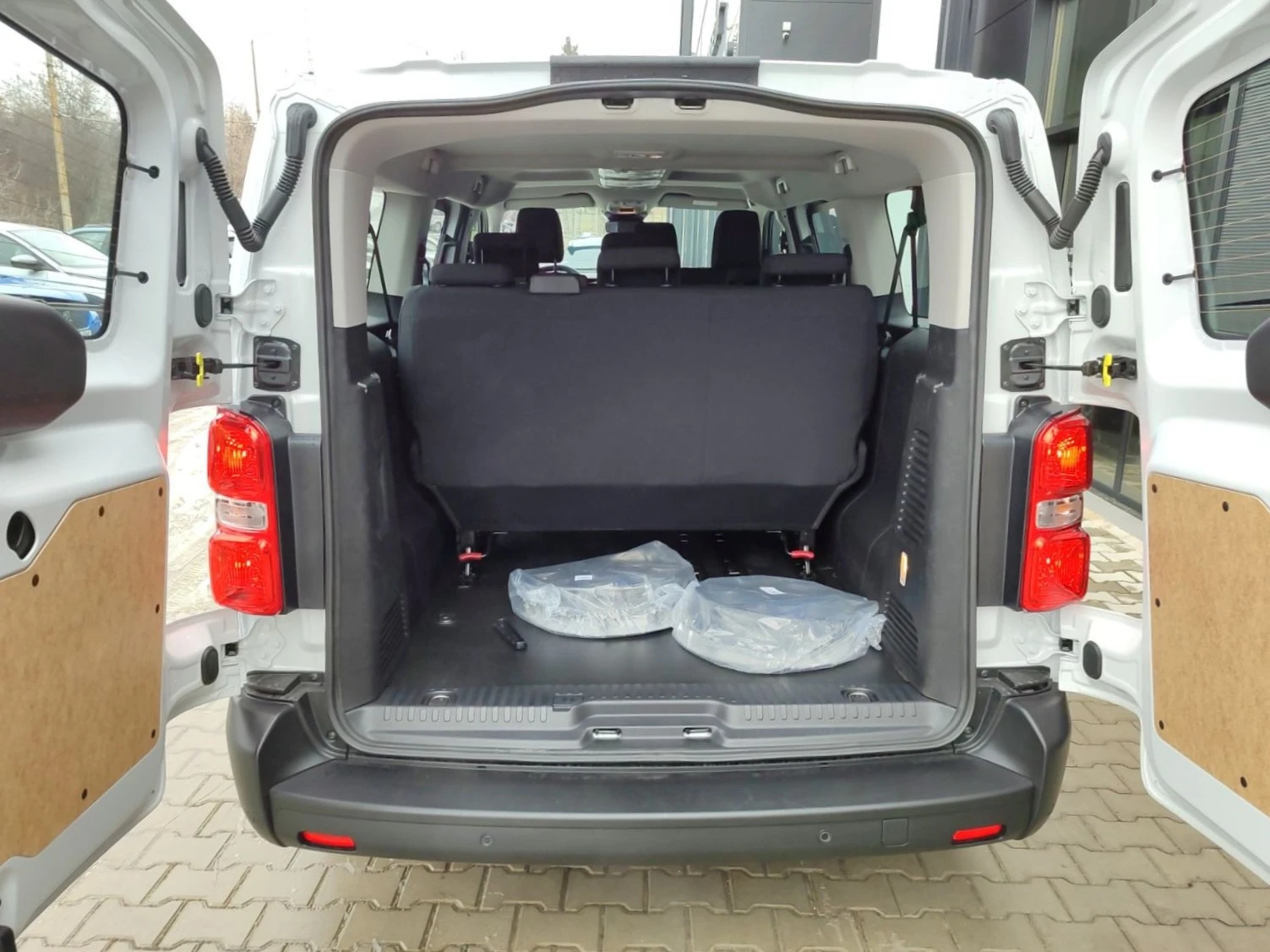 Citroen Jumpy 8+ 1 COMBI MCA XL 2.2 BlueHDi 180 S&S AT8 | Mobile.bg � ����������� 14