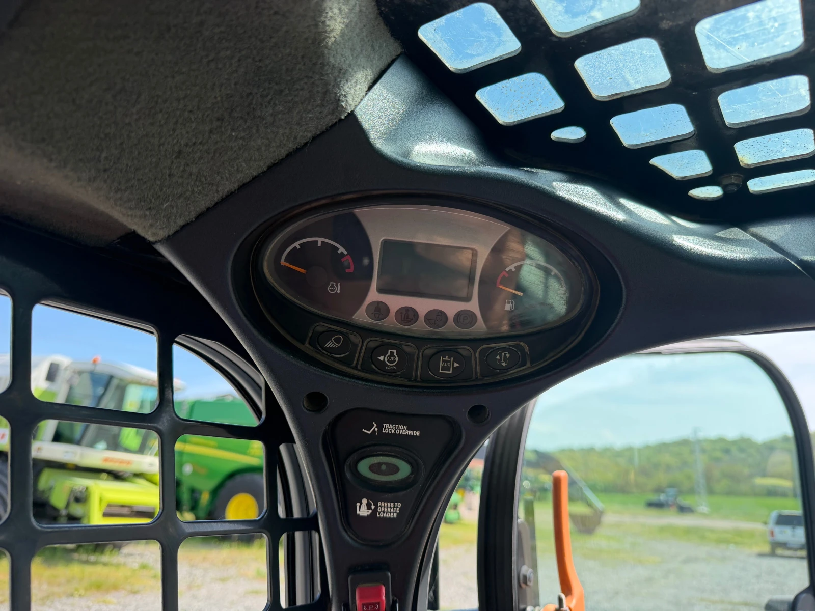 Мини челни товарачи Bobcat T650 HF С КОФА И ВИЛИЦИ ЛИЗИНГ, снимка 11 - Индустриална техника - 54230004