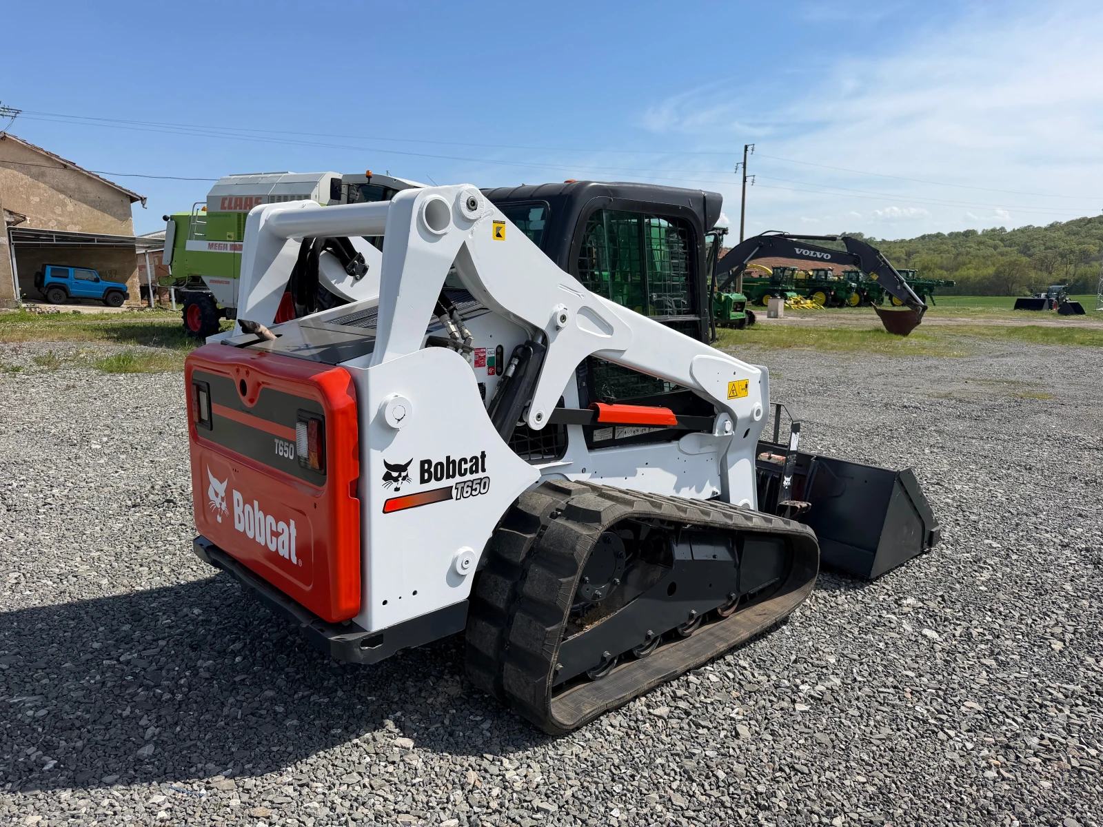 Мини челни товарачи Bobcat T650 HF С КОФА И ВИЛИЦИ ЛИЗИНГ, снимка 7 - Индустриална техника - 54230004