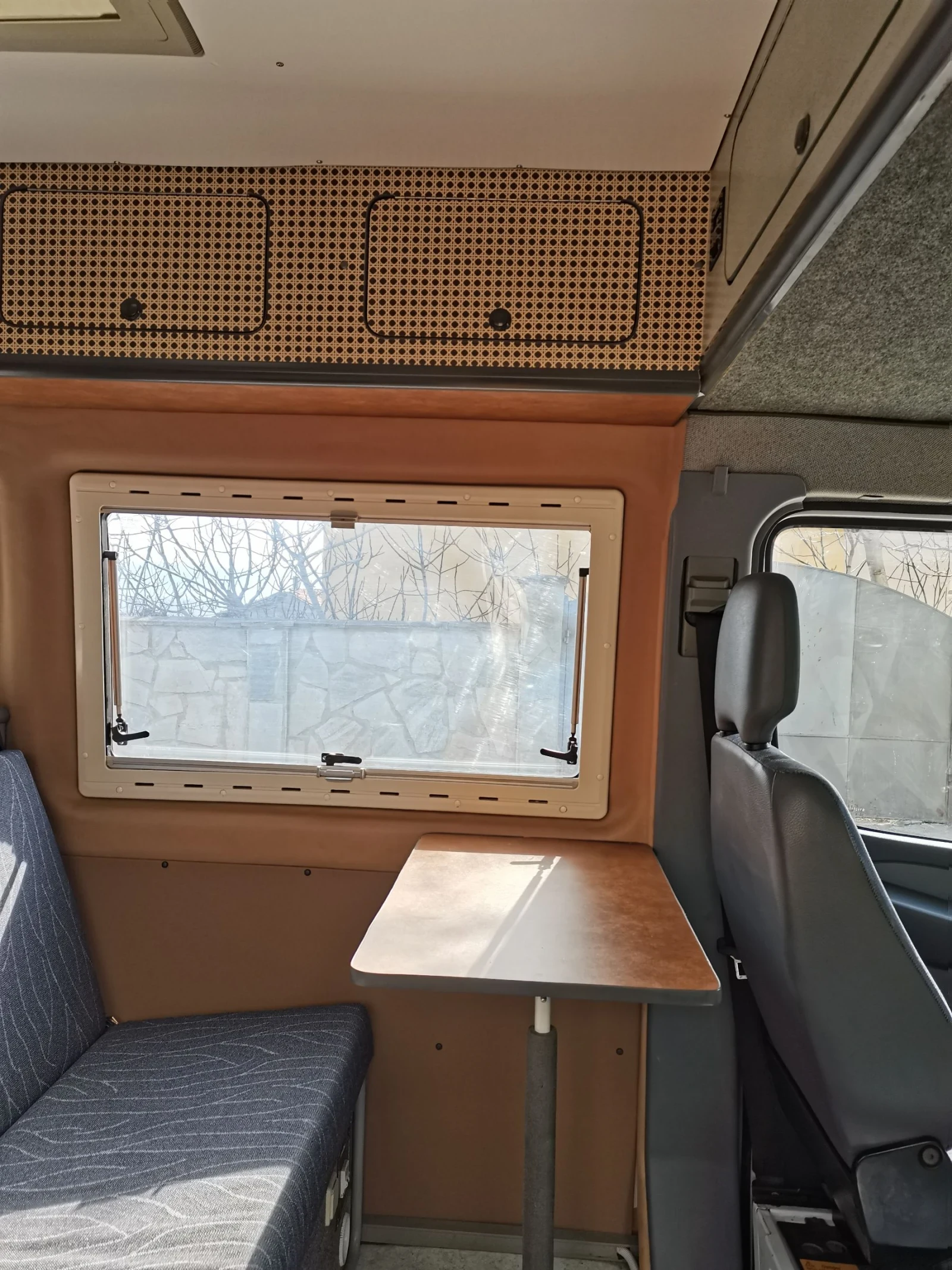 Кемпер Mercedes-Benz 211 CDI, снимка 4 - Каравани и кемпери - 55113784