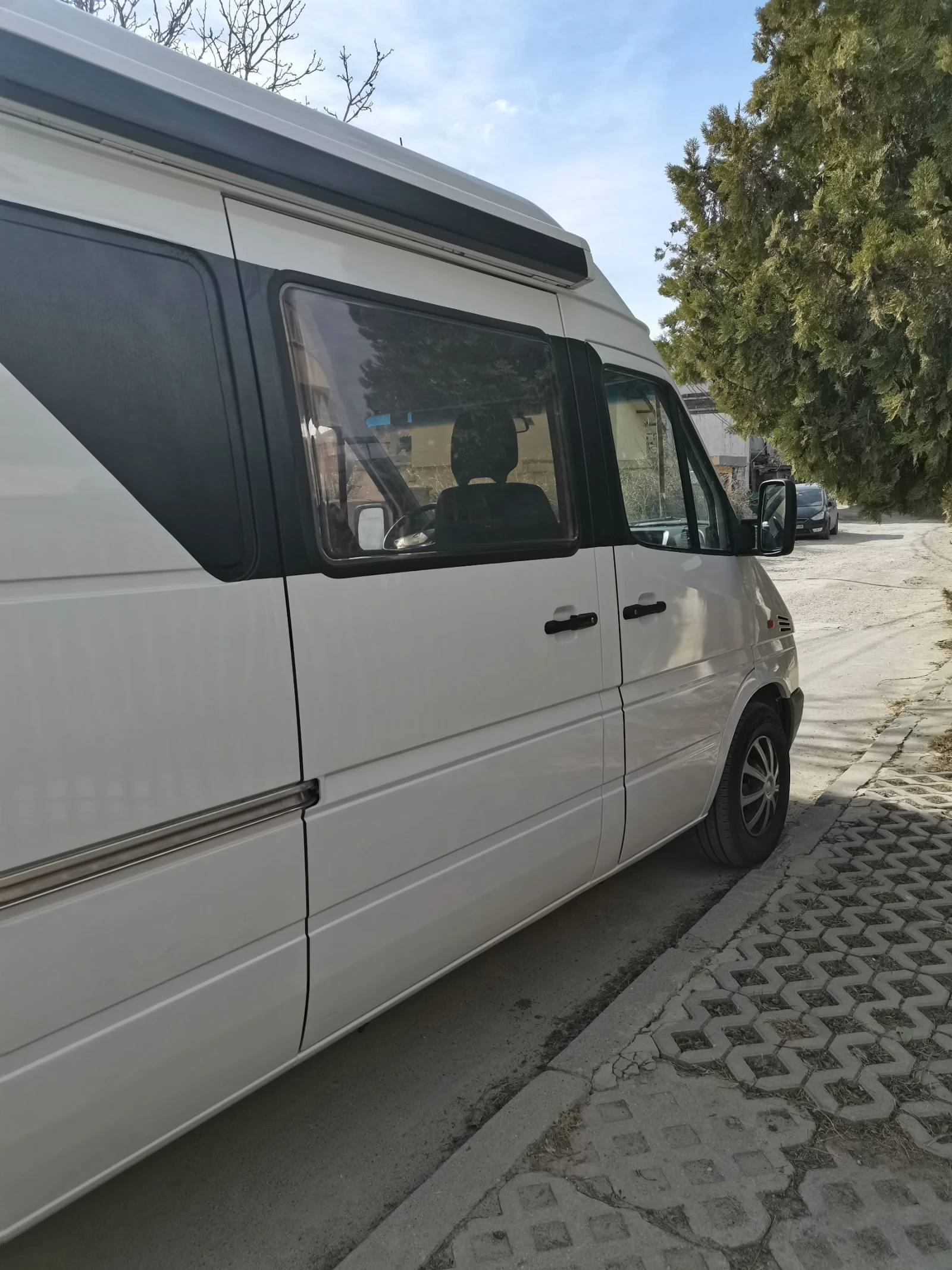 Кемпер Mercedes-Benz 211 CDI, снимка 2 - Каравани и кемпери - 55113784