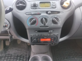 Toyota Yaris 1.0 бензин климатик, снимка 8