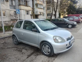 Toyota Yaris 1.0 бензин климатик, снимка 3