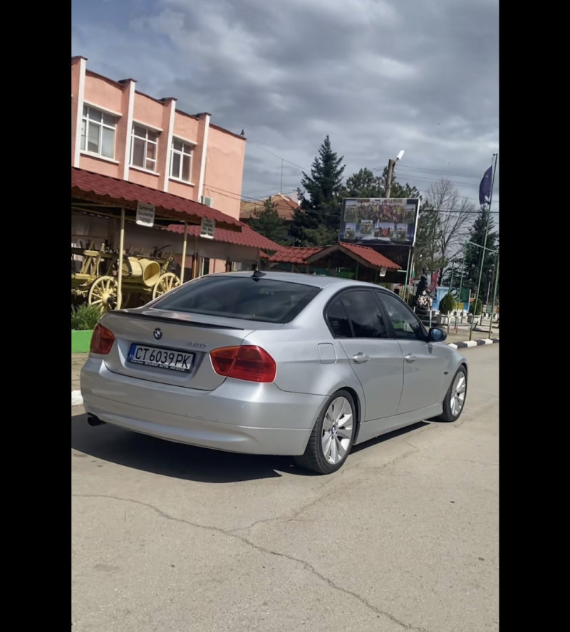 BMW 320, снимка 4 - Автомобили и джипове - 46113192