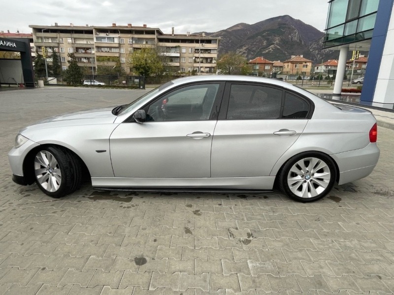 BMW 320, снимка 6 - Автомобили и джипове - 46113192