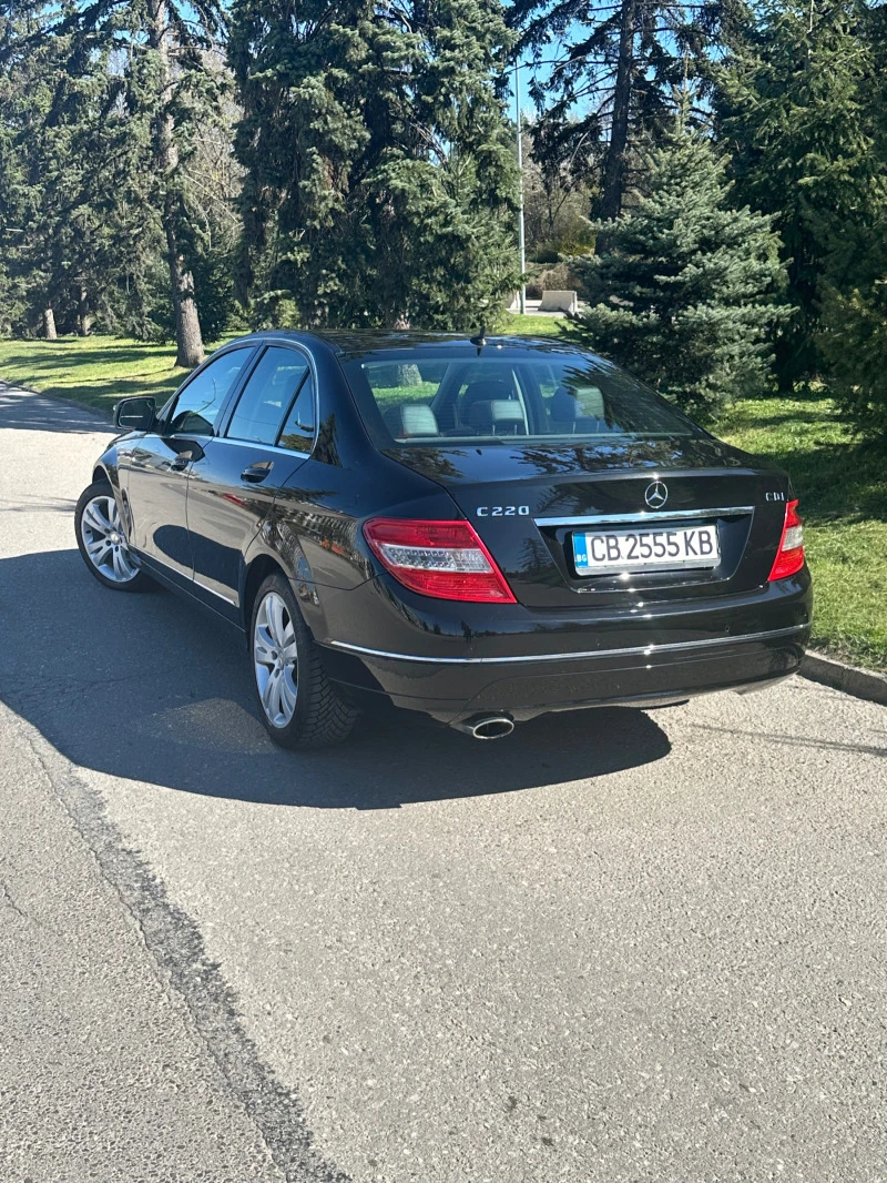 Mercedes-Benz C 220, снимка 2 - Автомобили и джипове - 46202938