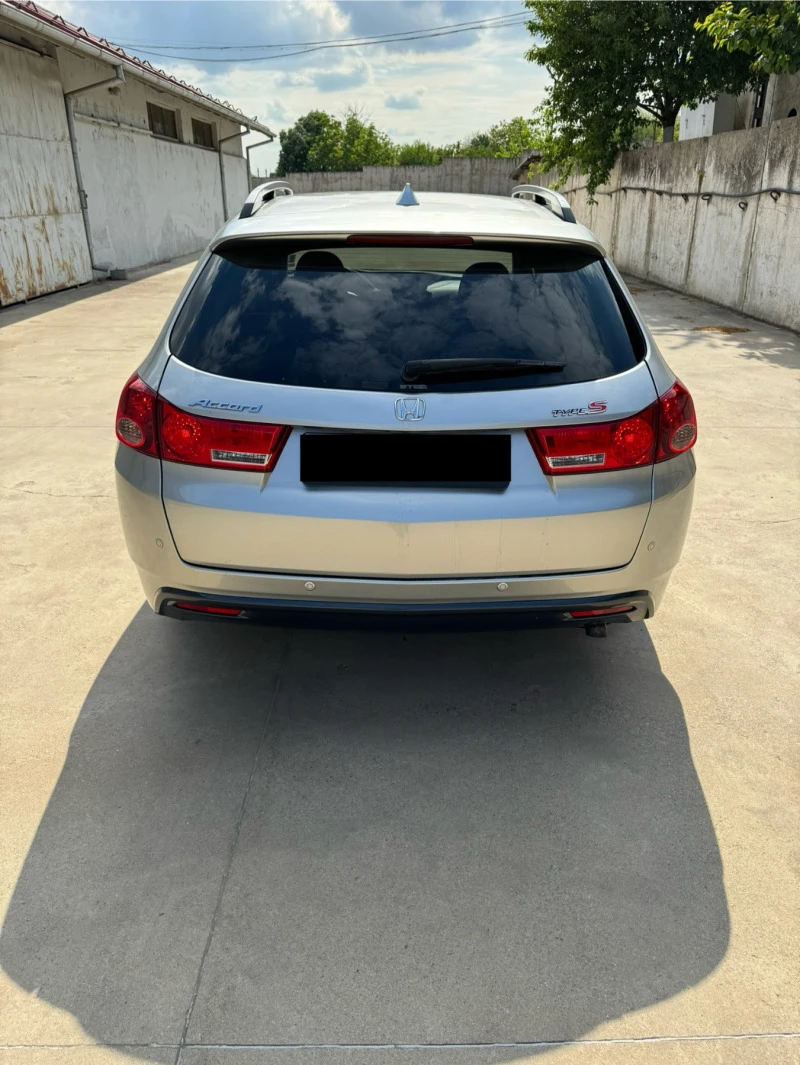 Honda Accord 2.2 i-DTEC, снимка 4 - Автомобили и джипове - 47151861