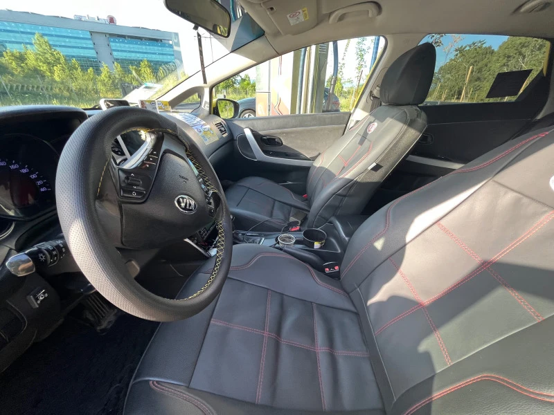 Kia Ceed Автомат, снимка 7 - Автомобили и джипове - 49472560