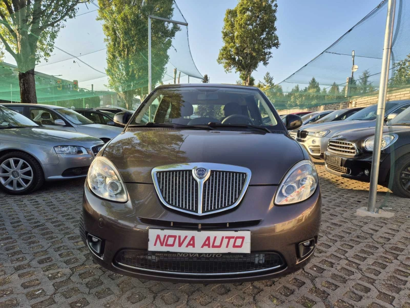 Lancia Ypsilon 1.2i-2012г-FACE LIFT, снимка 6 - Автомобили и джипове - 46898278