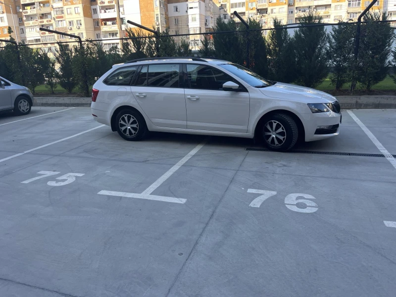 Skoda Octavia, снимка 2 - Автомобили и джипове - 47629802