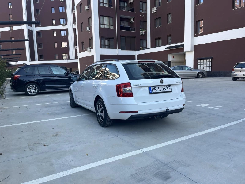 Skoda Octavia, снимка 4 - Автомобили и джипове - 47629802