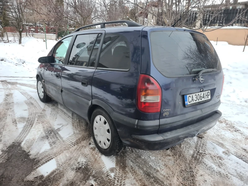 Opel Zafira 2.2 DTL 7 места, снимка 4 - Автомобили и джипове - 48853618