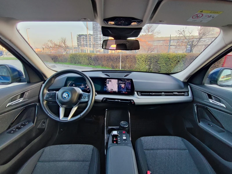 BMW iX1 xDrive30/Наличен/В Гаранция!!!/ПРОМО ДО КОЛЕДА!!!, снимка 9 - Автомобили и джипове - 50402334