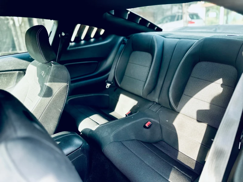 Ford Mustang 3.7 , снимка 12 - Автомобили и джипове - 52383593