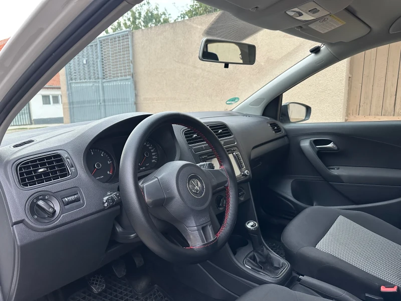 VW Polo, снимка 9 - Автомобили и джипове - 52579671