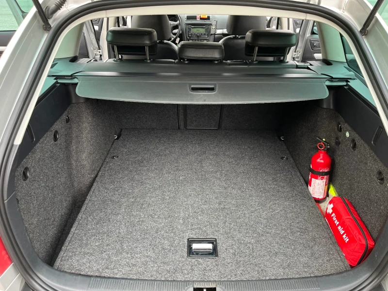 Skoda Octavia 2.0TDI-140-BMM-SCOUT-XENON, снимка 16 - Автомобили и джипове - 52056497