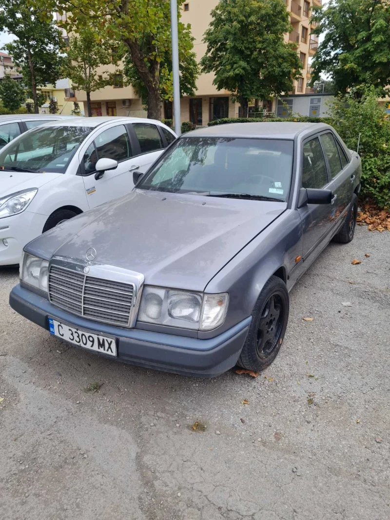 Mercedes-Benz 124 E200