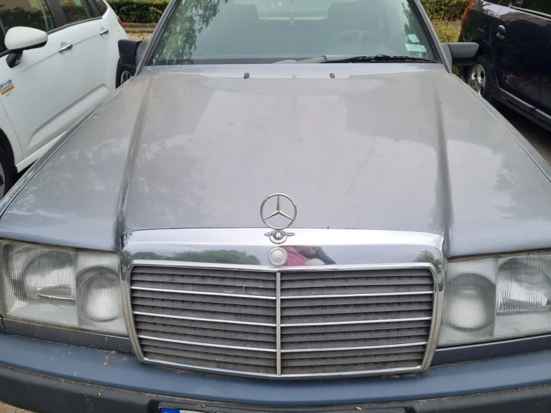 Mercedes-Benz 124 E200, снимка 2 - Автомобили и джипове - 52582534