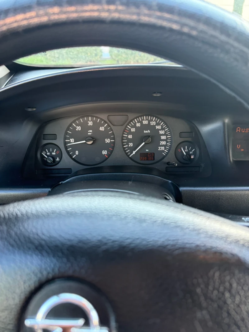 Opel Zafira, снимка 10 - Автомобили и джипове - 52695267