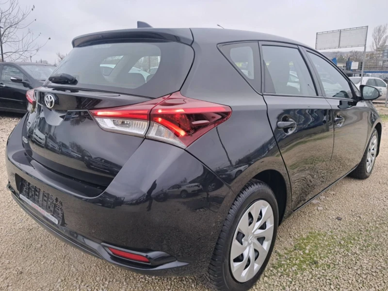 Toyota Auris 1.3Бензин 51000km!!!, снимка 4 - Автомобили и джипове - 52738886