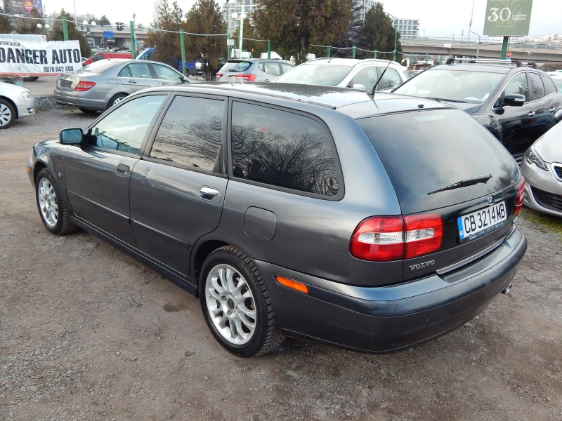 Volvo V40 1.8i* 152000km.* , снимка 6 - Автомобили и джипове - 53180832