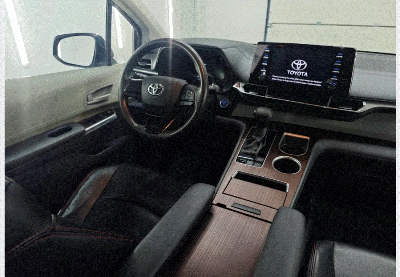 Toyota Sienna, снимка 2 - Автомобили и джипове - 53232205