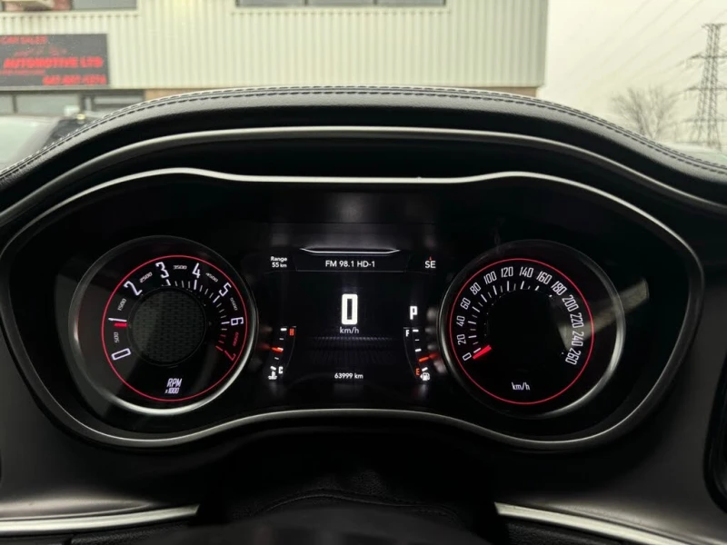 Dodge Challenger SXT* AWD* АвтоКредит* (ЦЕНА ДО БГ), снимка 16 - Автомобили и джипове - 53384906