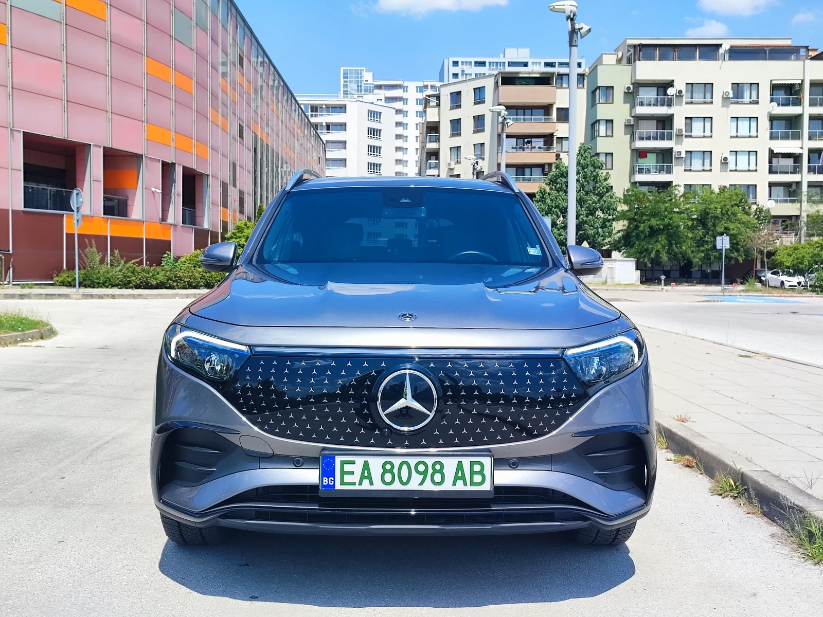 Mercedes-Benz EQB 300/ 4MATIC/ AMG/ FACELIFT, снимка 1