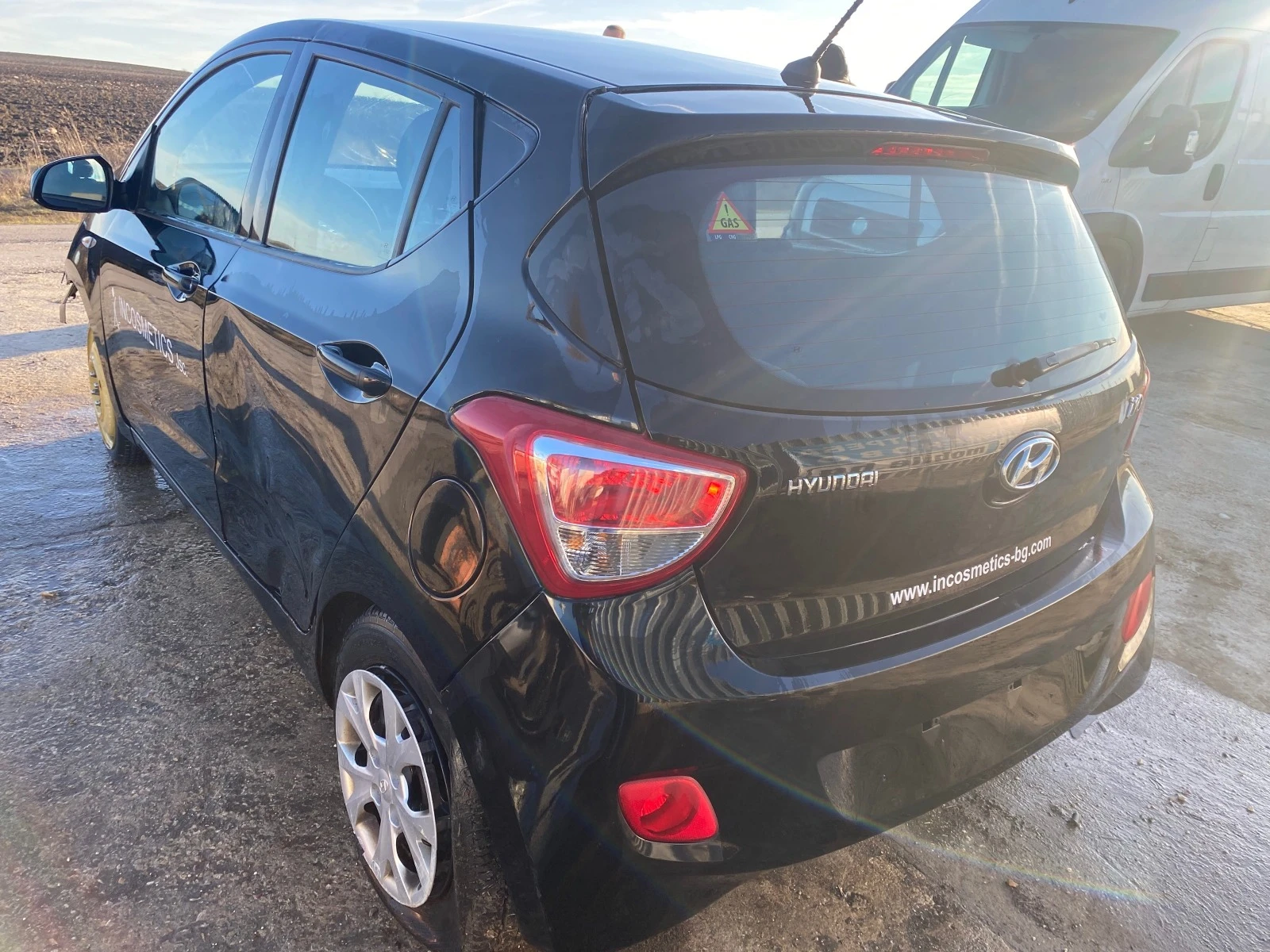 Hyundai I10 1.0i - изображение 6