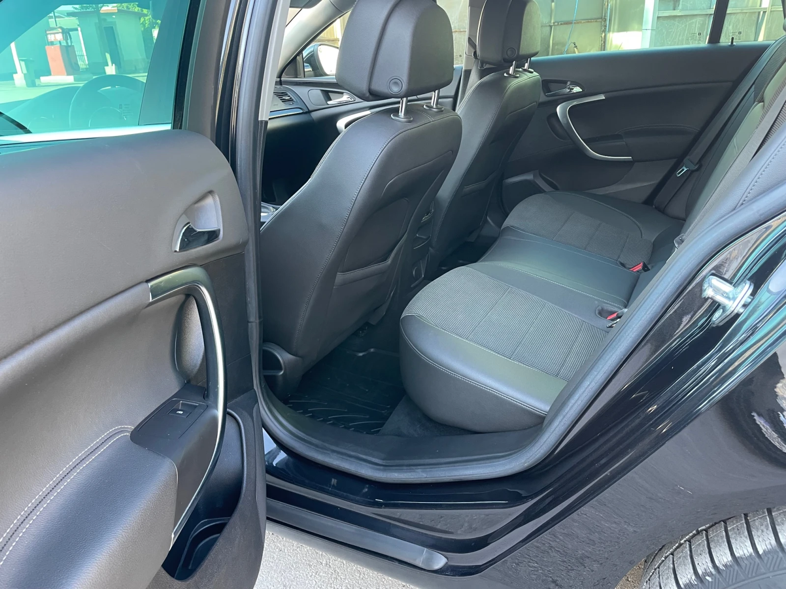 Opel Insignia 2.0/220 H.P./4x4/ | Mobile.bg — изображение 13