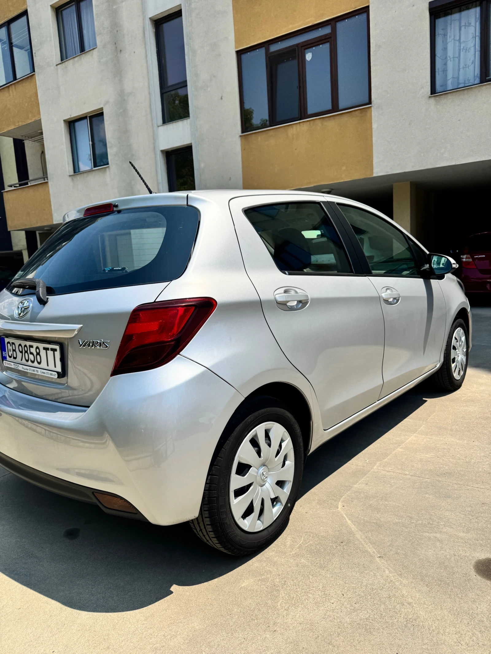 Toyota Yaris  - изображение 4
