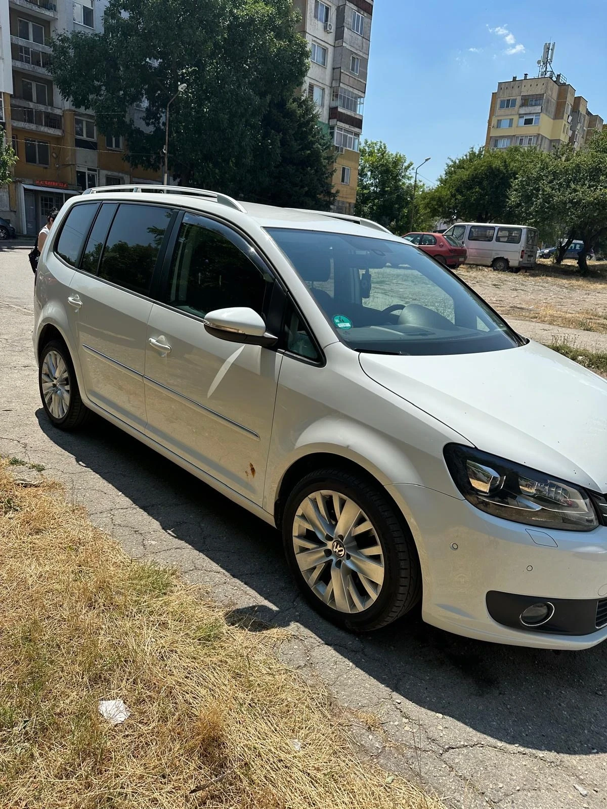 VW Touran 2.0 TDI 177к.с.  - изображение 3